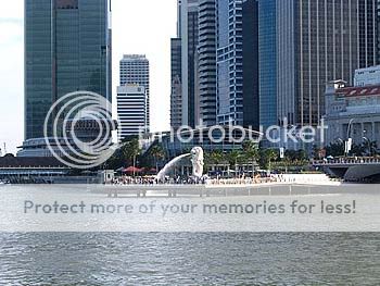 The Merlion Park is home to the half-lion, half-fish sculpture which is a national icon